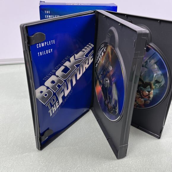 Back To The Future - The Complete Trilogy DVD Box Set Widescreen 3 Disks - Picture 7 of 8